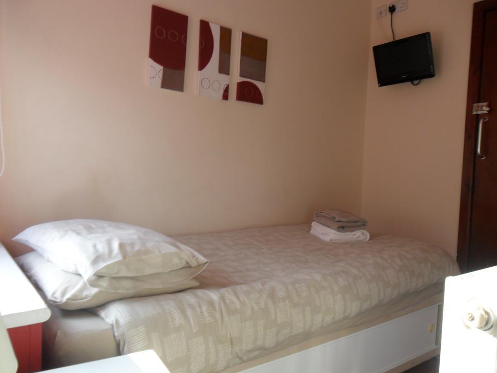 Oyo Main Top Hotel Widnes Pokoj fotografie