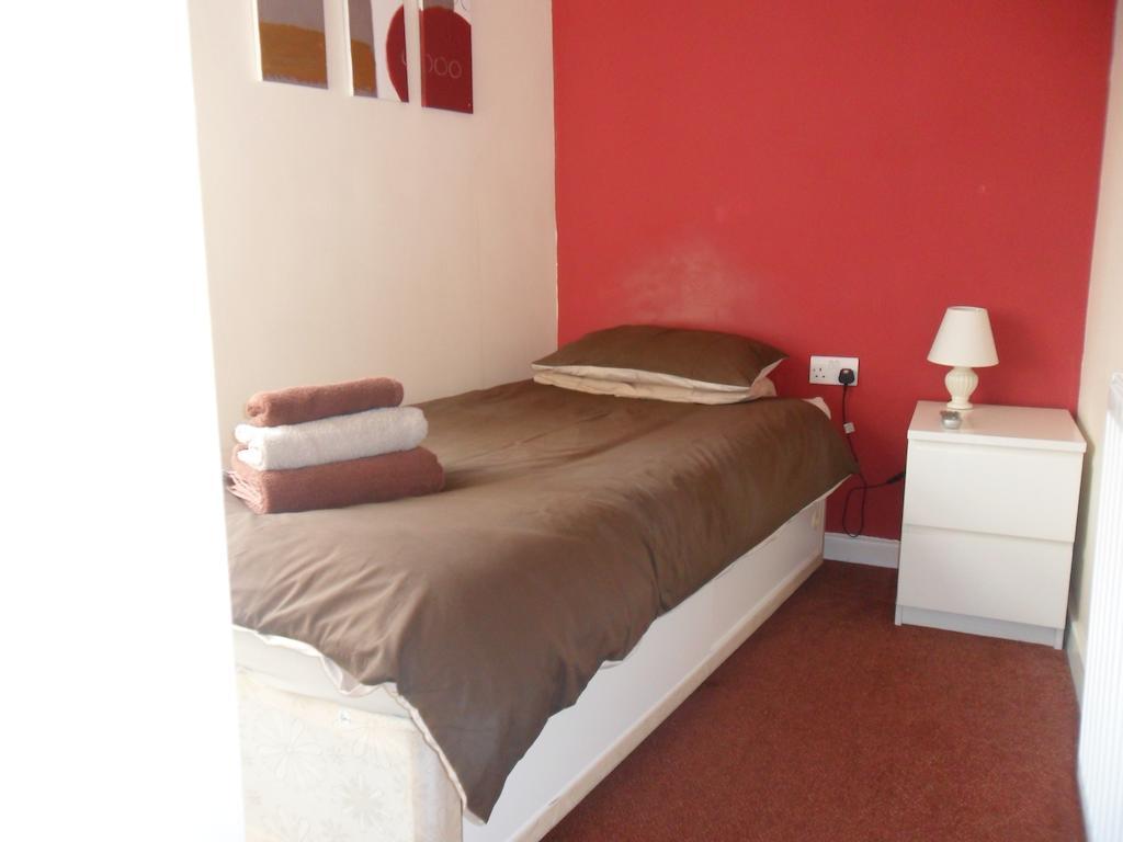 Oyo Main Top Hotel Widnes Pokoj fotografie